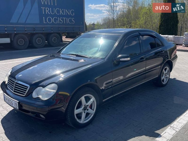 Mercedes-Benz C-Class 2003