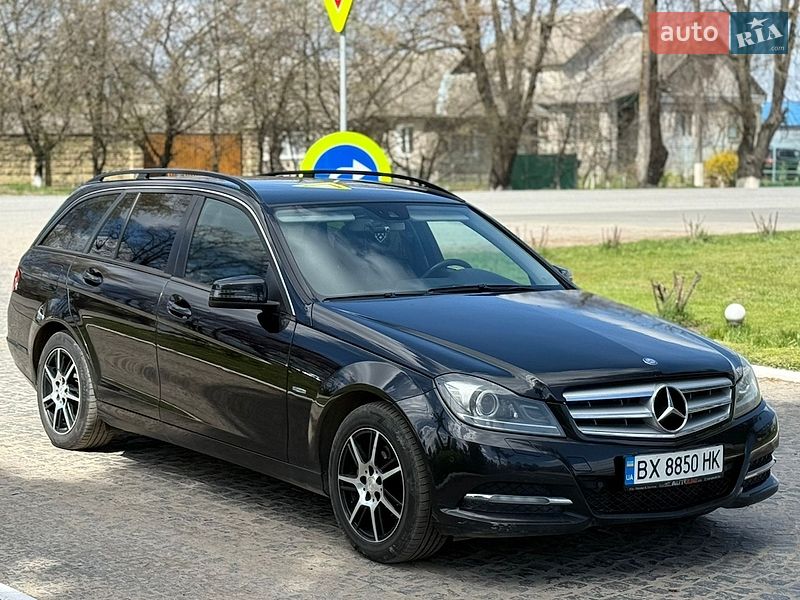 Mercedes-Benz C-Class 2011
