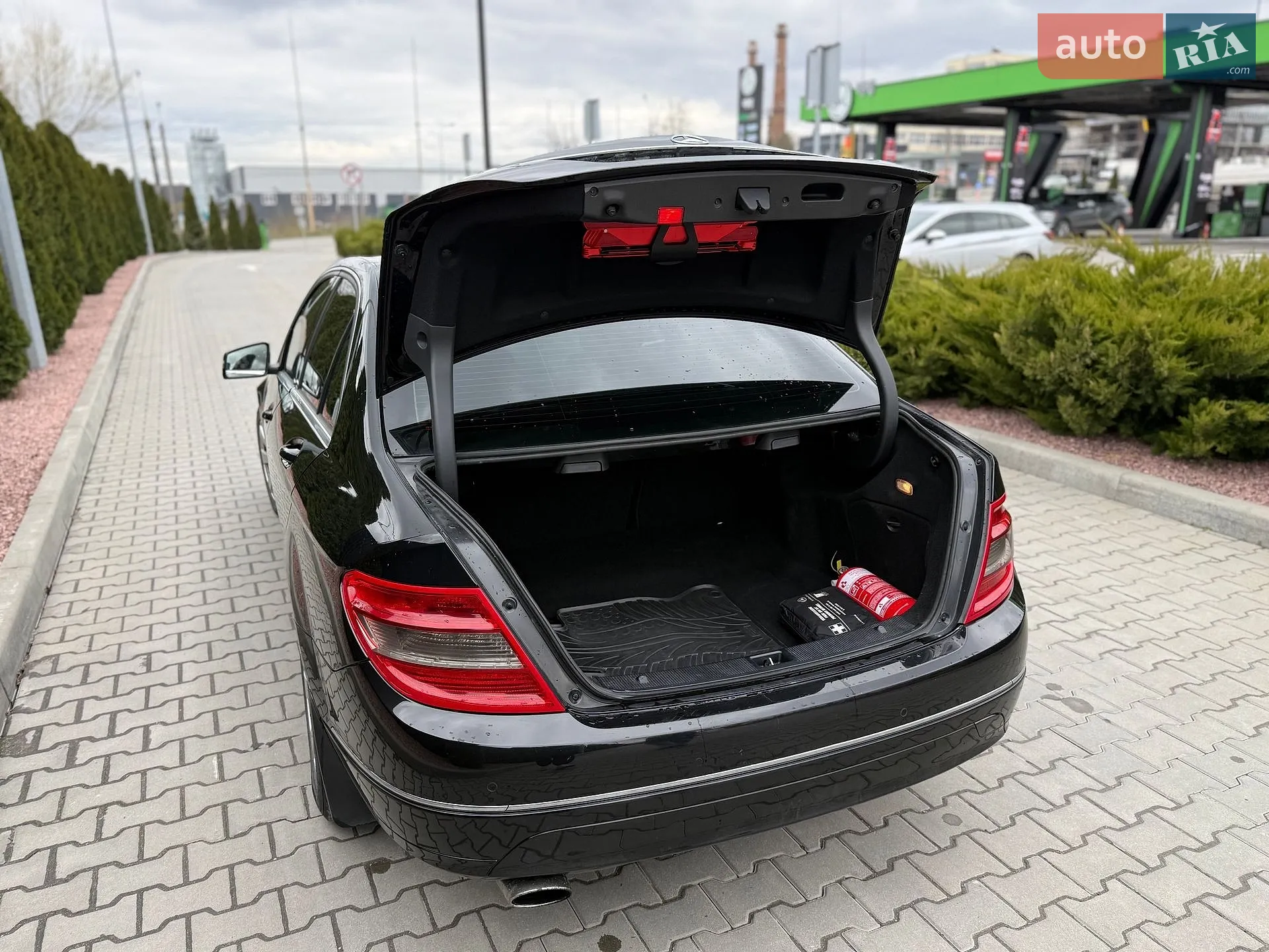 2010 Mercedes-Benz C-klasse - мініатюра 6
