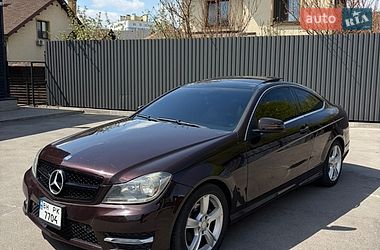 Купе Mercedes-Benz C-Class 2011 в Киеве