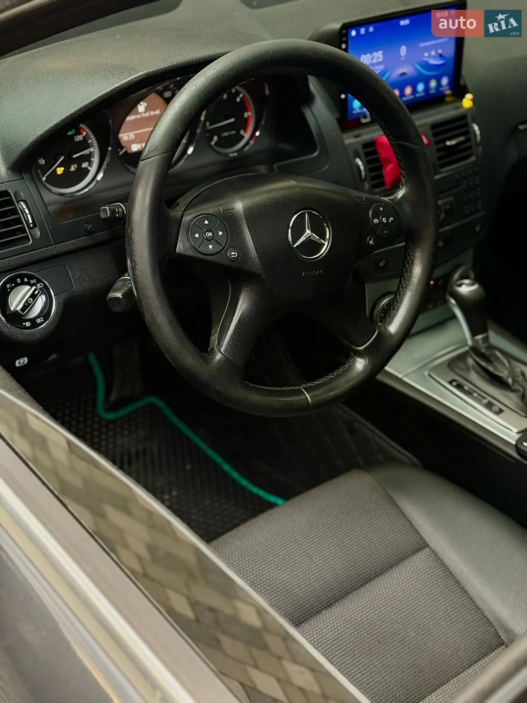Mercedes-Benz C Class 2009 VIN WDD2042021F361317 фото оголошення 21 з 48