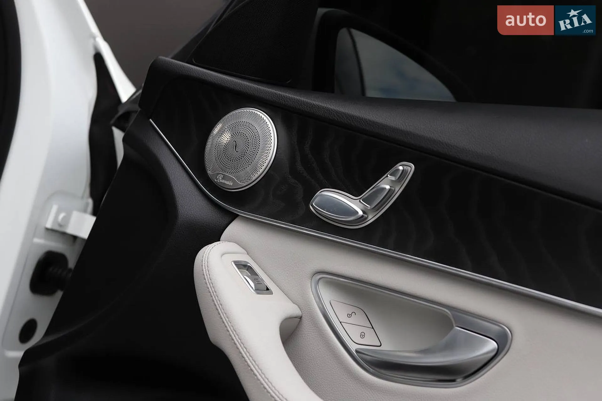 2016 Mercedes-Benz C-klasse - мініатюра 39