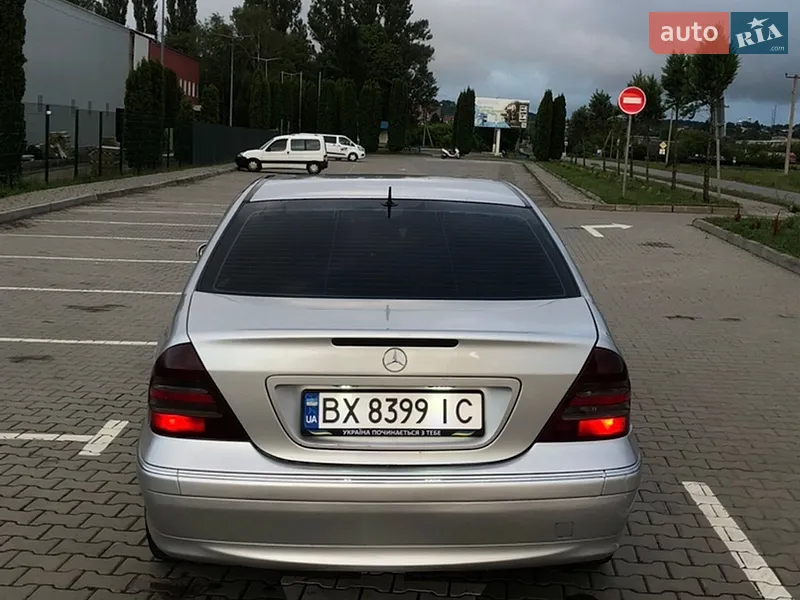 Mercedes-Benz C-Class 2000 VIN WDB2030451F013200 фото оголошення 3 з 42