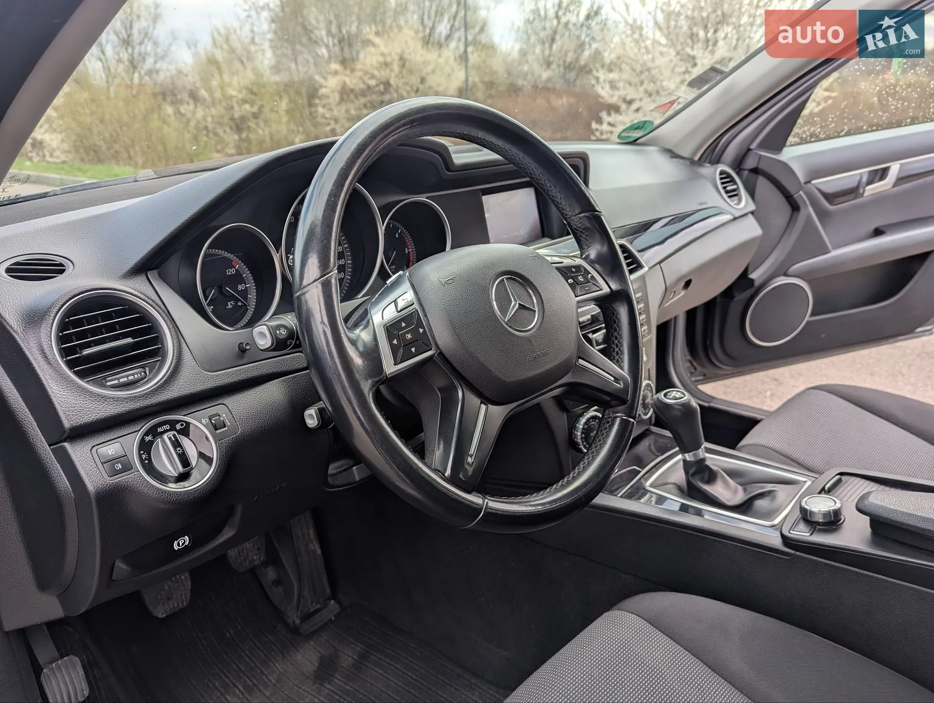 2013 Mercedes-Benz C-klasse - мініатюра 35