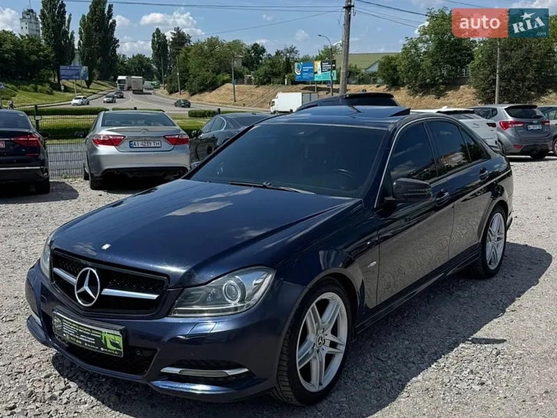 Mercedes-Benz C-Class 2013 VIN WDDGF4HB4EG249495 фото оголошення 18 з 52