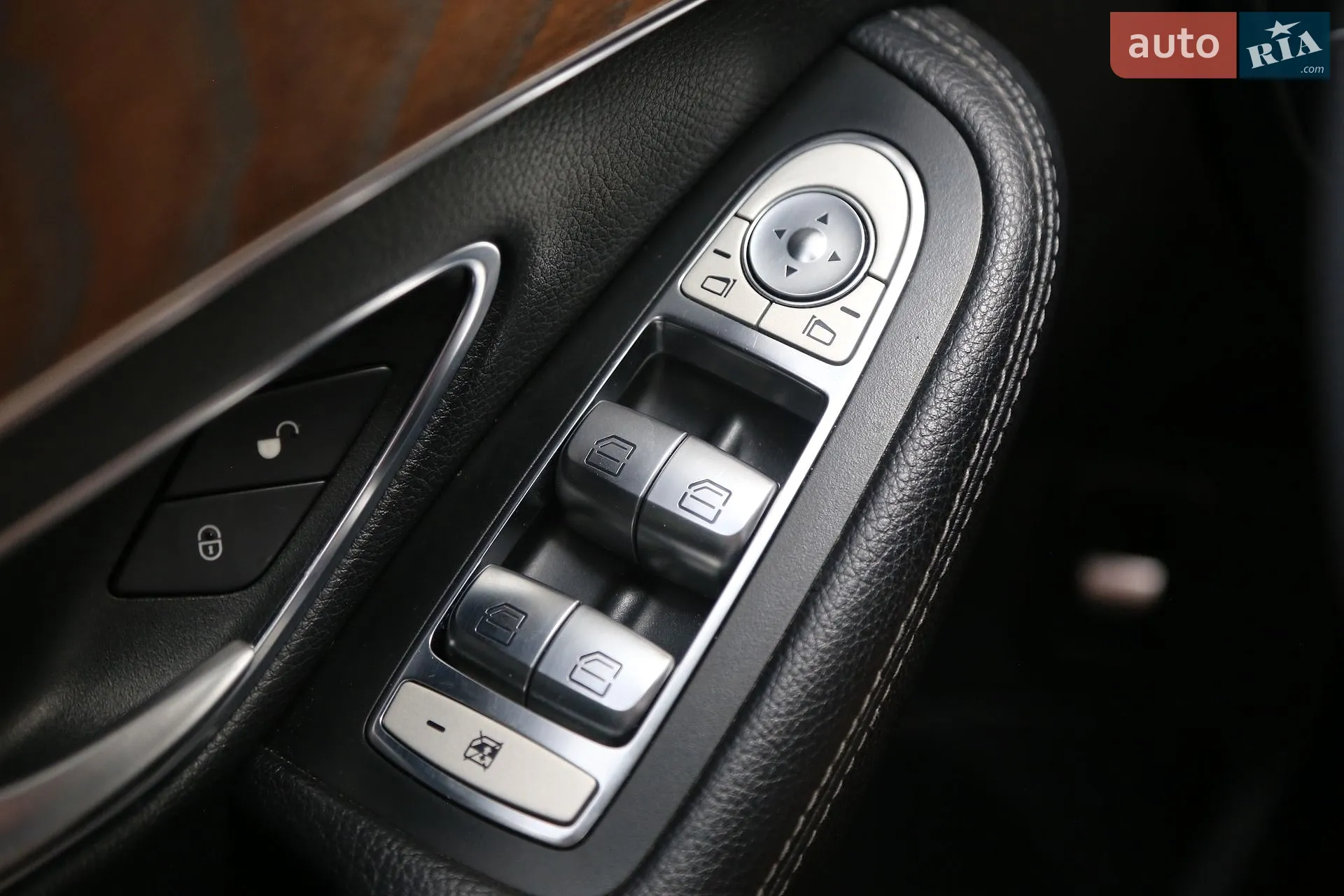 2017 Mercedes-Benz C-klasse - мініатюра 30