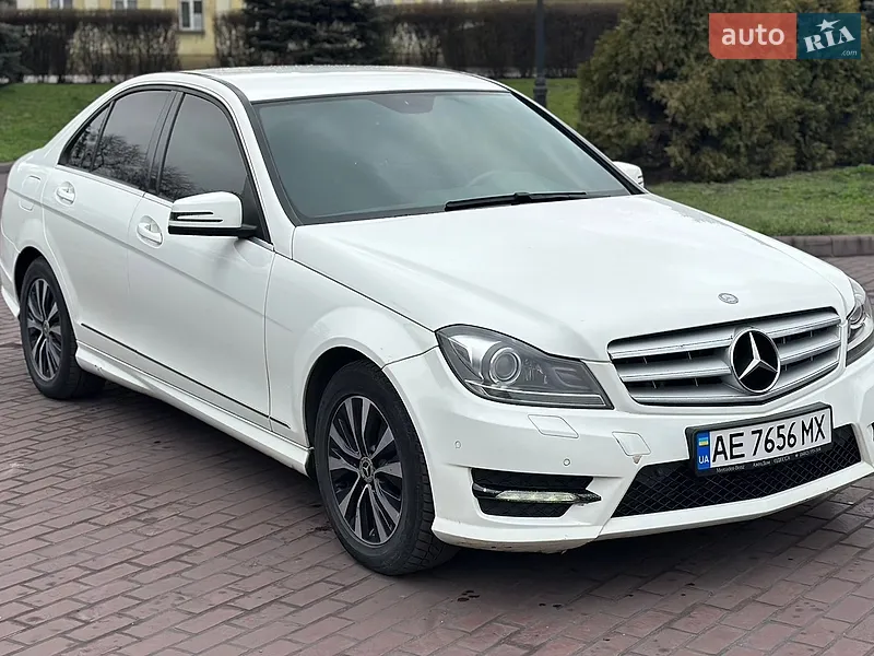 Mercedes-Benz C-Class 2013 VIN WDD2040841A921279 фото оголошення 7 з 74