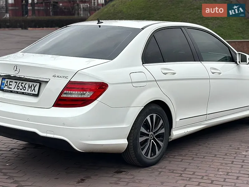 Mercedes-Benz C-Class 2013 VIN WDD2040841A921279 фото оголошення 10 з 74