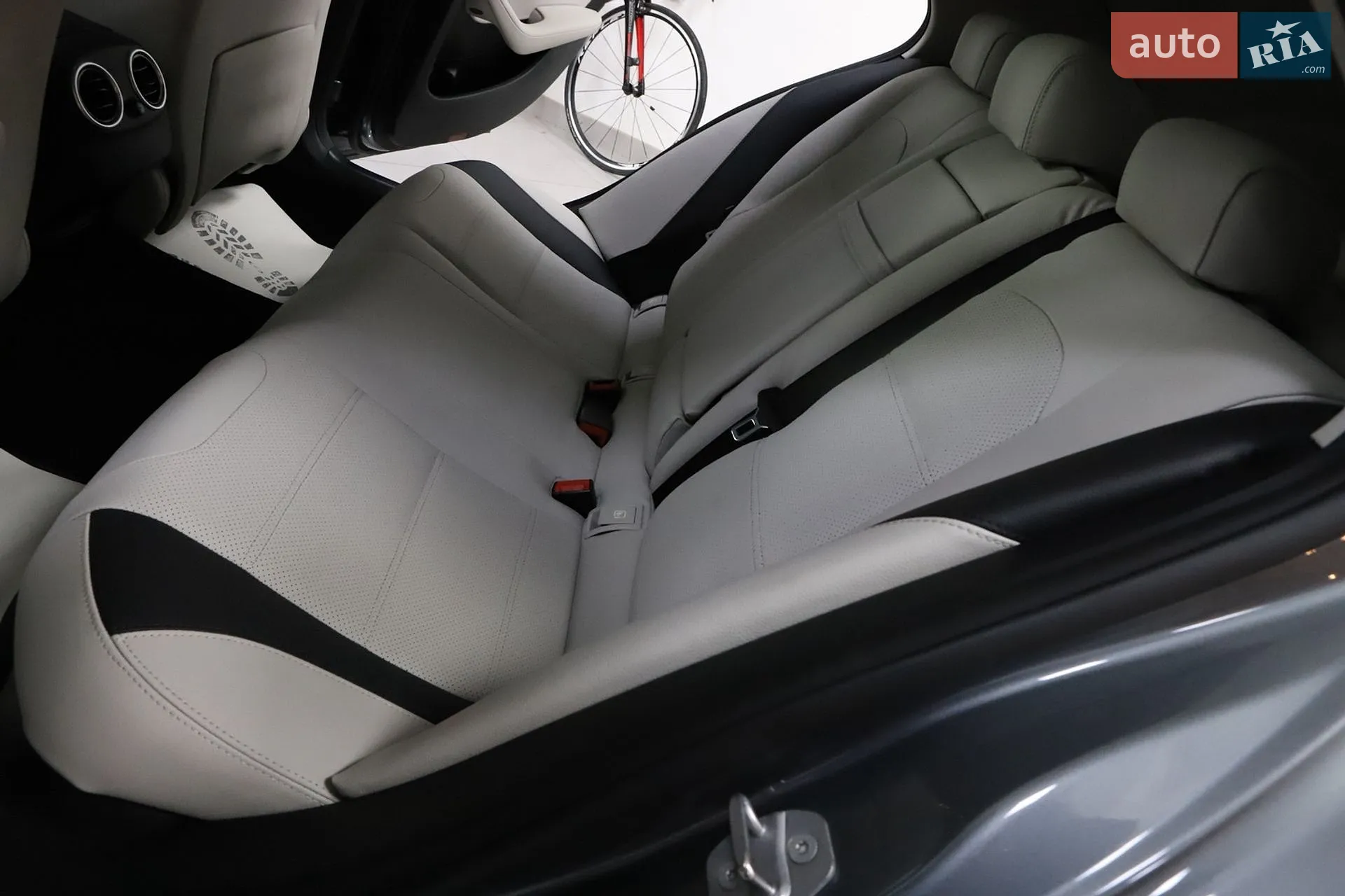 2017 Mercedes-Benz C-klasse - мініатюра 71