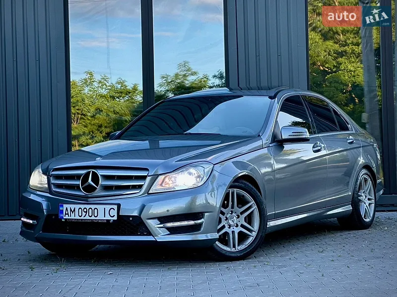 Mercedes-Benz C-Class 2013 VIN WDDGF4HB4EG249495 фото оголошення 14 з 52