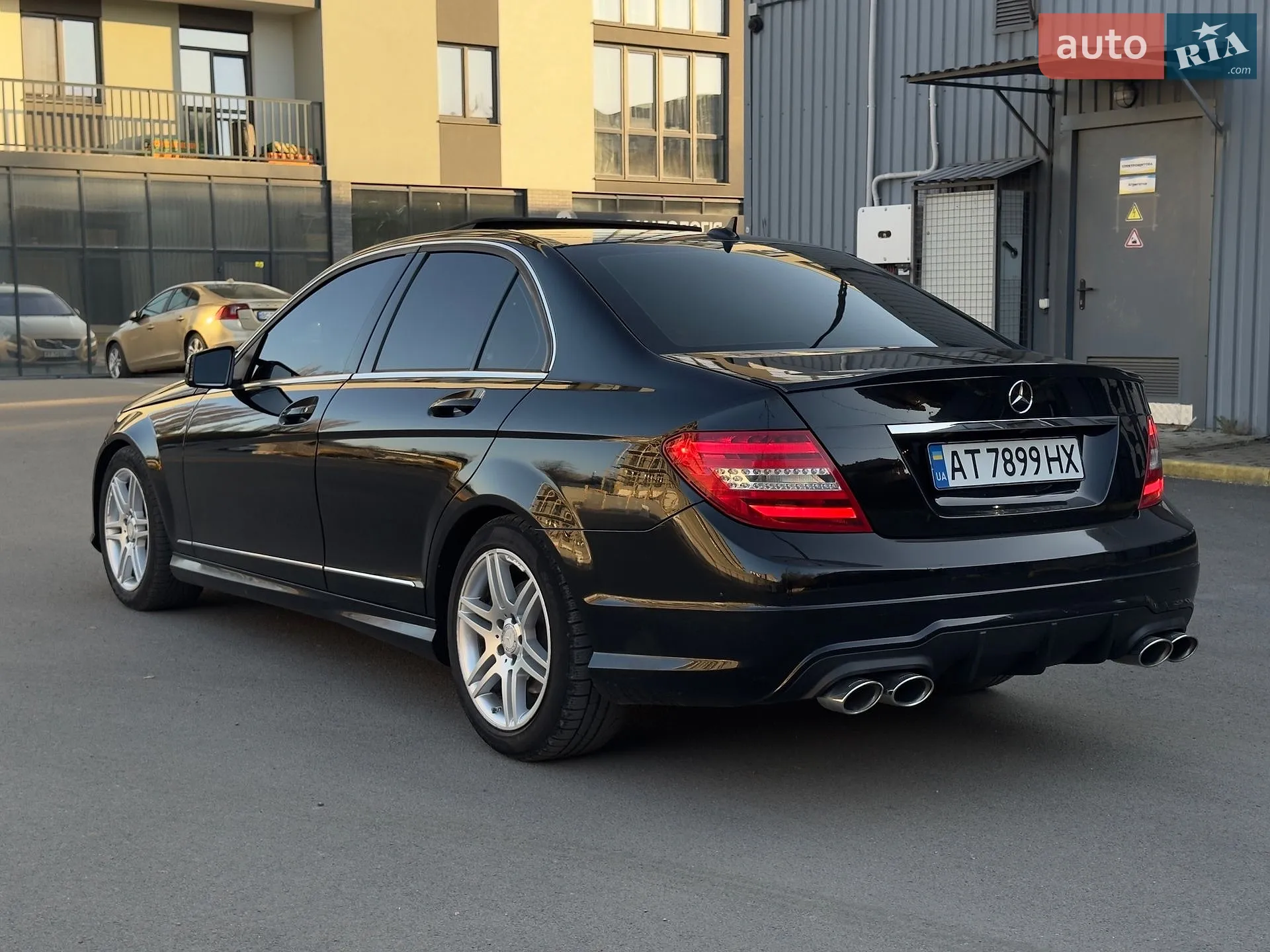 Mercedes-Benz C-Class 2014 VIN WDDGF8AB9EA945872 фото оголошення 6 з 17