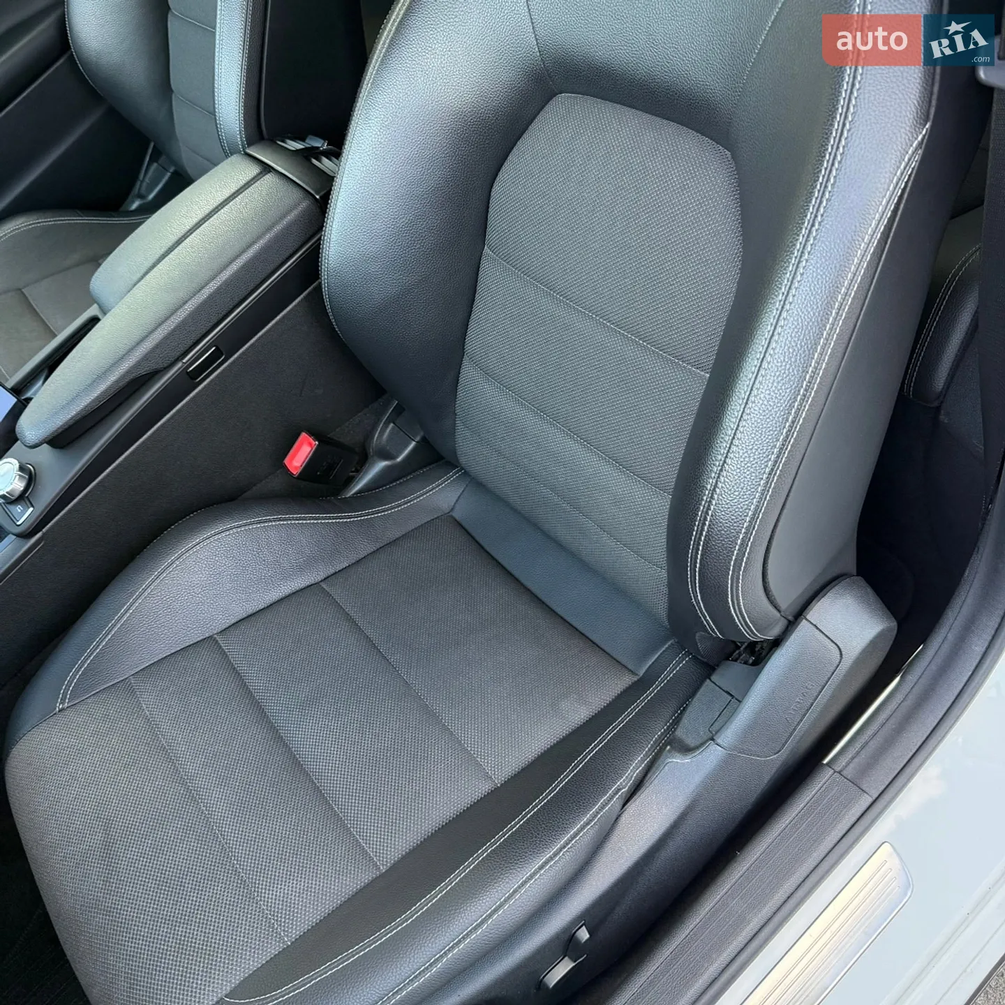 2014 Mercedes-Benz C-klasse - мініатюра 41