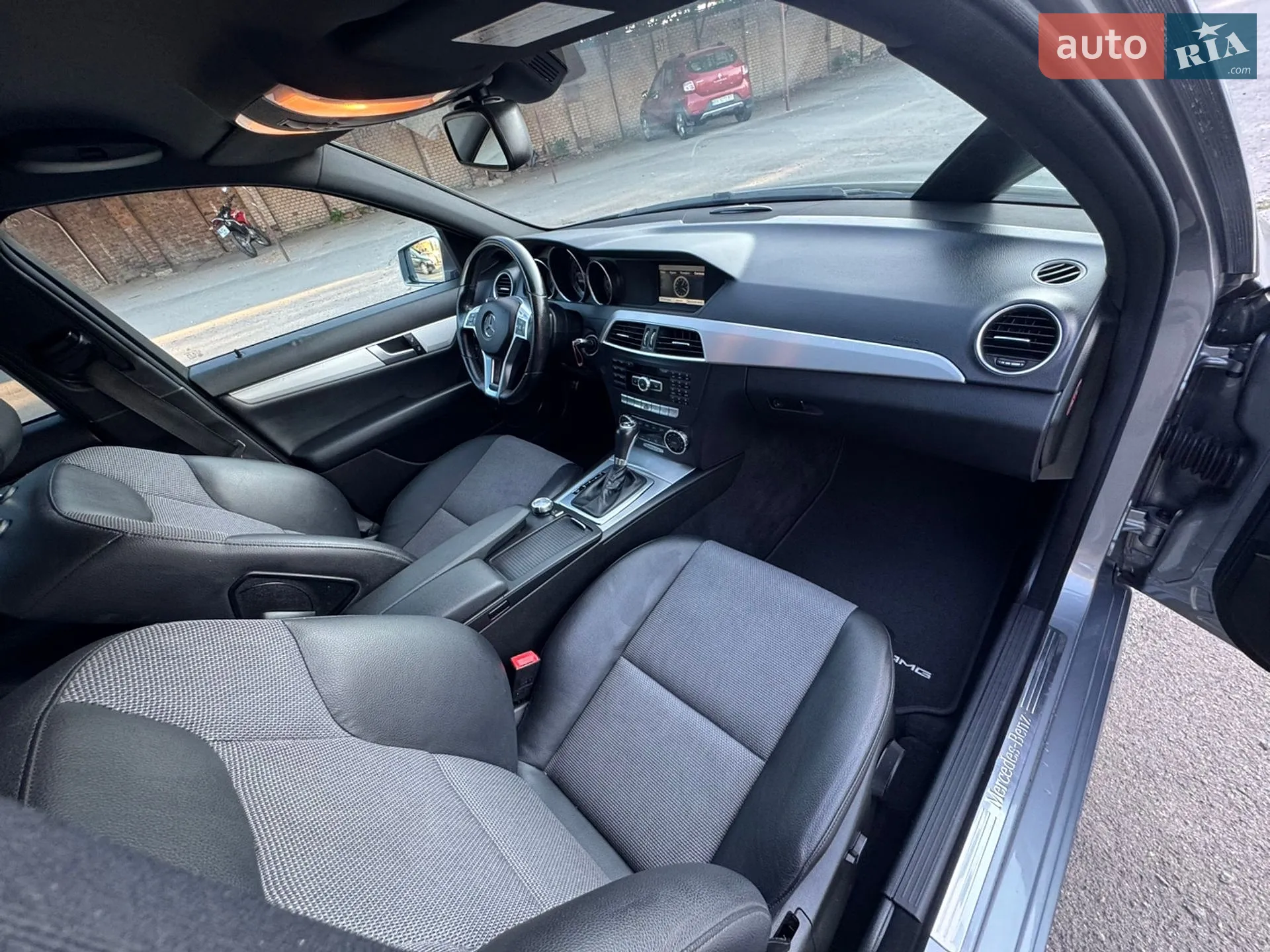 2012 Mercedes-Benz C-klasse - мініатюра 31