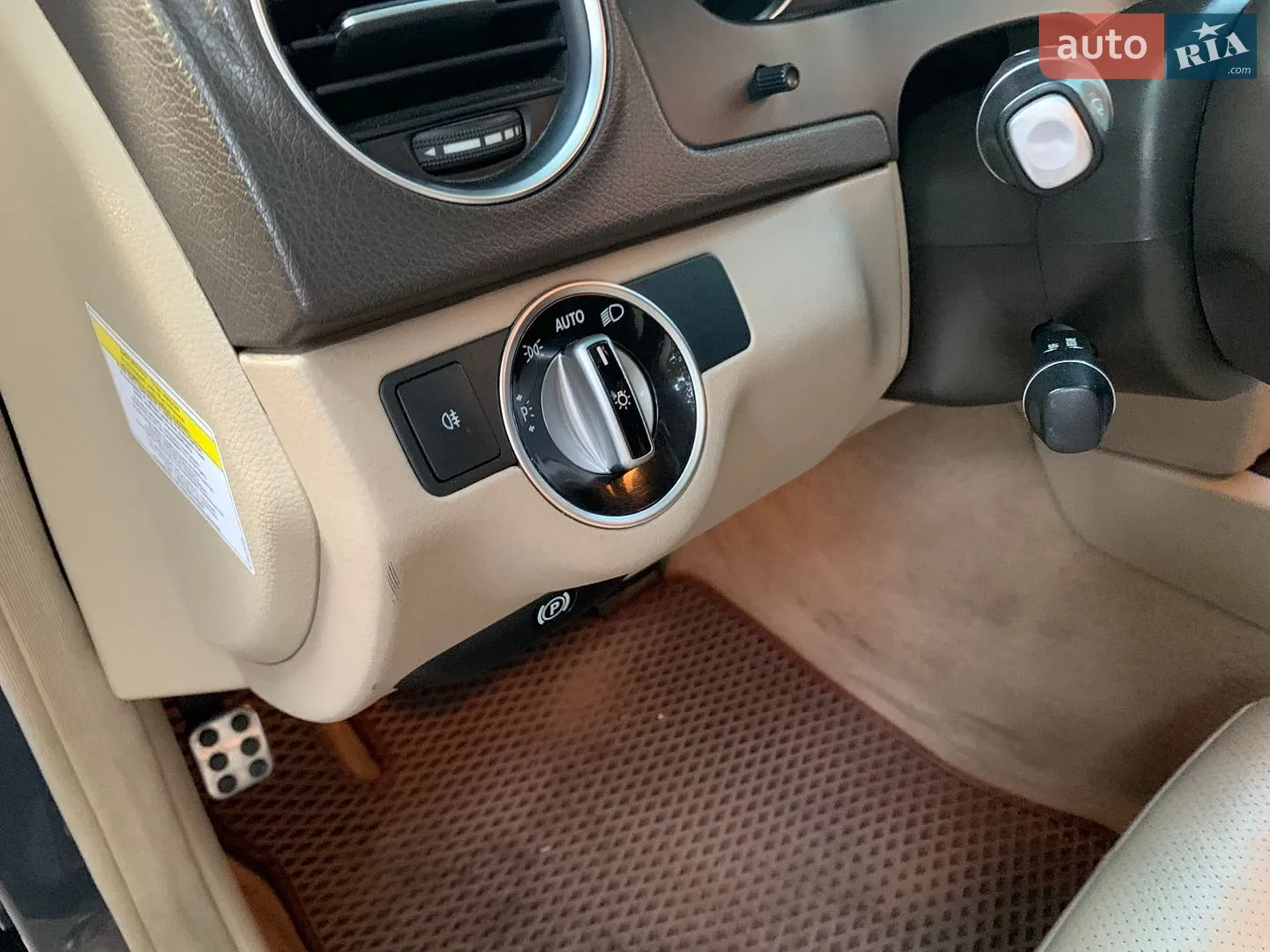 2013 Mercedes-Benz C-klasse - мініатюра 21