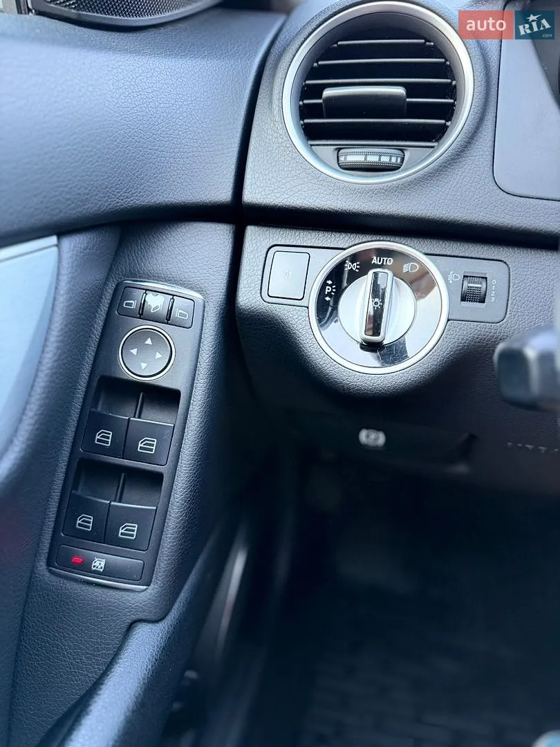 2012 Mercedes-Benz C-klasse - мініатюра 18