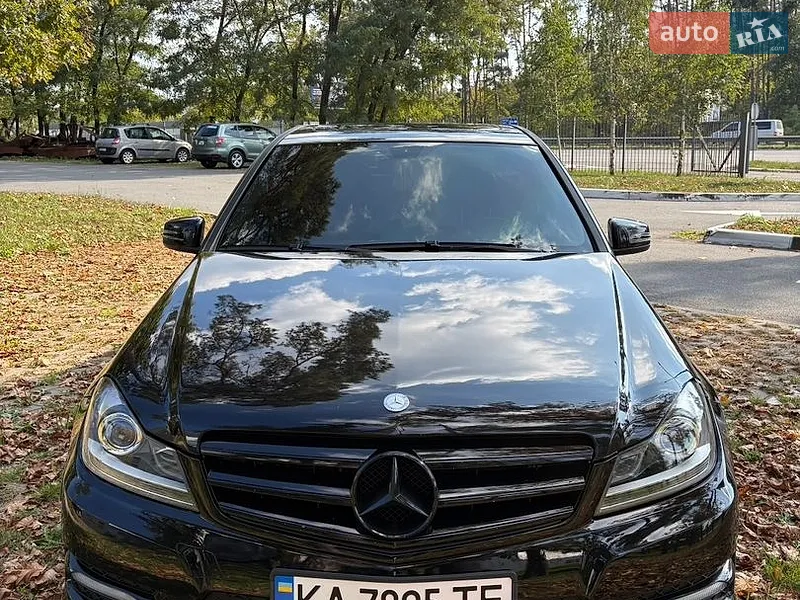 Mercedes-Benz C-Class 2011