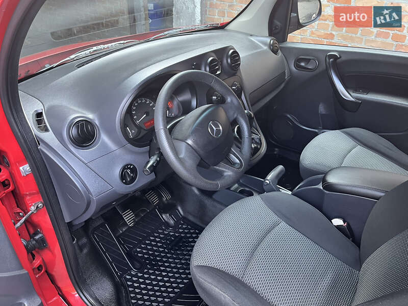 Грузовой фургон Mercedes-Benz Citan 2013 в Хороле