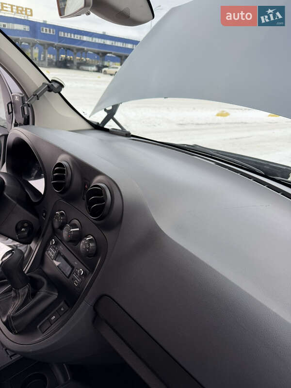Минивэн Mercedes-Benz Citan 2013 в Киеве фото 12 Минивэн Mercedes-Benz Citan 2013 в Киеве