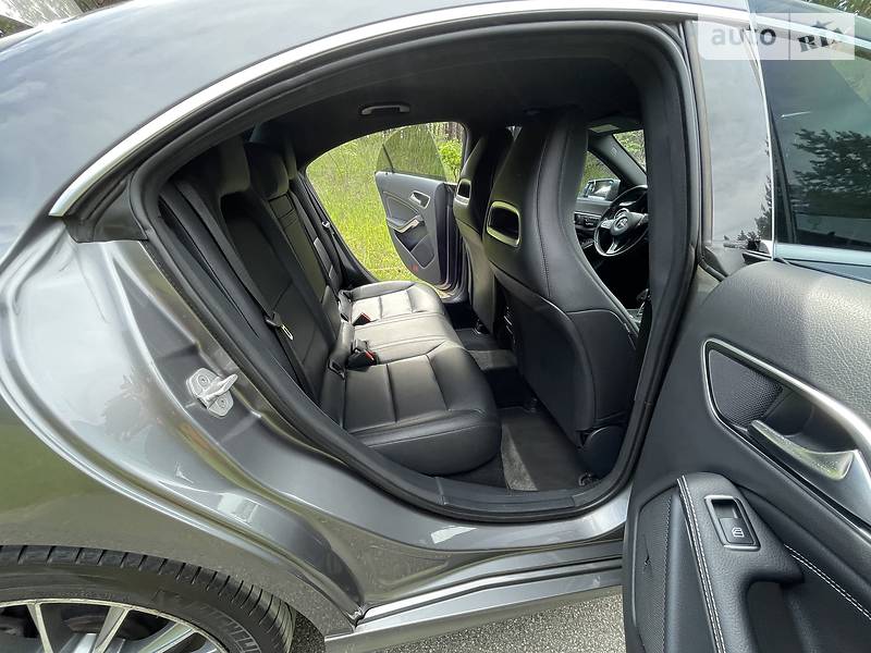 Седан Mercedes-Benz CLA-Class 2015 в Києві