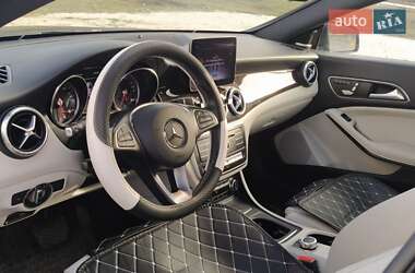 Седан Mercedes-Benz CLA-Class 2018 в 