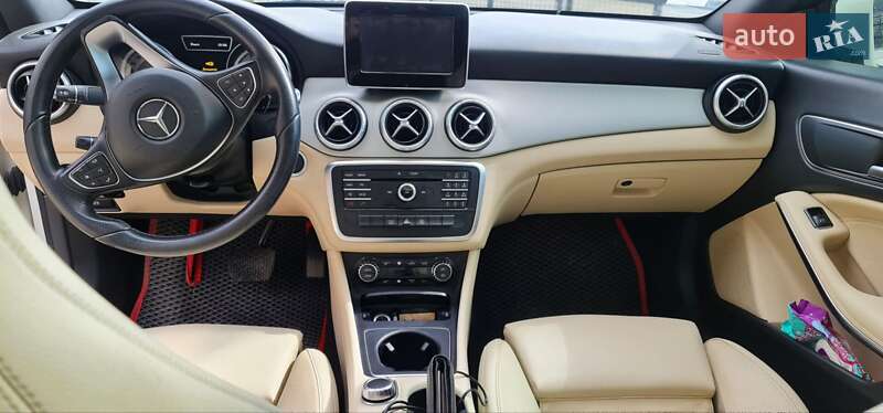 Седан Mercedes-Benz CLA-Class 2015 в Снятине