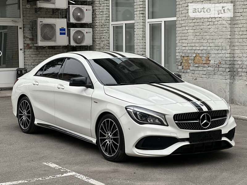 Седан Mercedes-Benz CLA-Class 2017 в Киеве