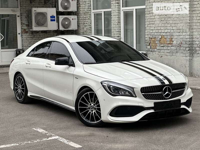 Седан Mercedes-Benz CLA-Class 2017 в Киеве