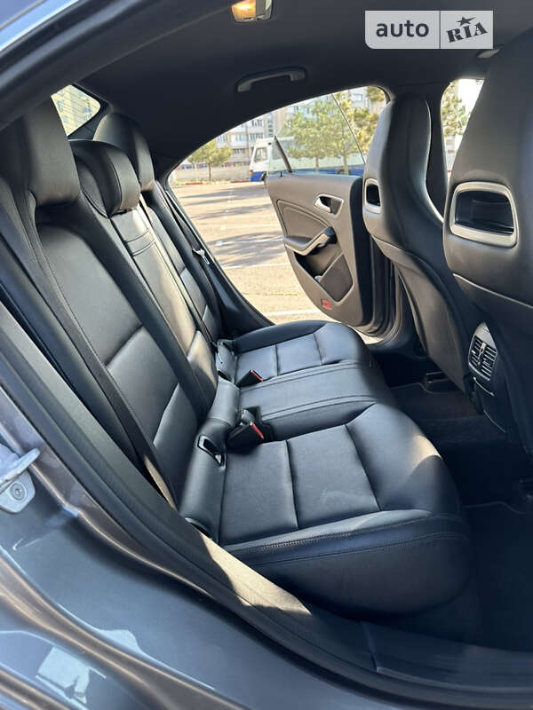 Седан Mercedes-Benz CLA-Class 2015 в Николаеве