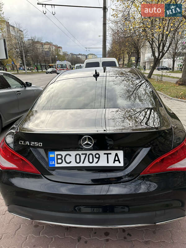 Седан Mercedes-Benz CLA-Class 2017 в Львові