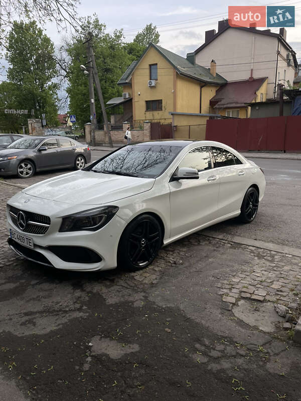 Седан Mercedes-Benz CLA-Class 2015 в Львові