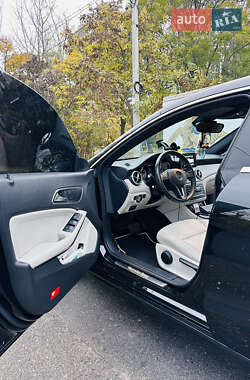 Седан Mercedes-Benz CLA-Class 2013 в 