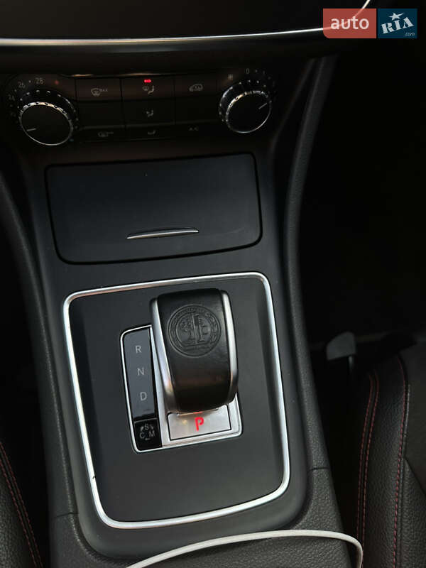 Седан Mercedes-Benz CLA-Class 2015 в Киеве