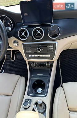 Седан Mercedes-Benz CLA-Class 2018 в 