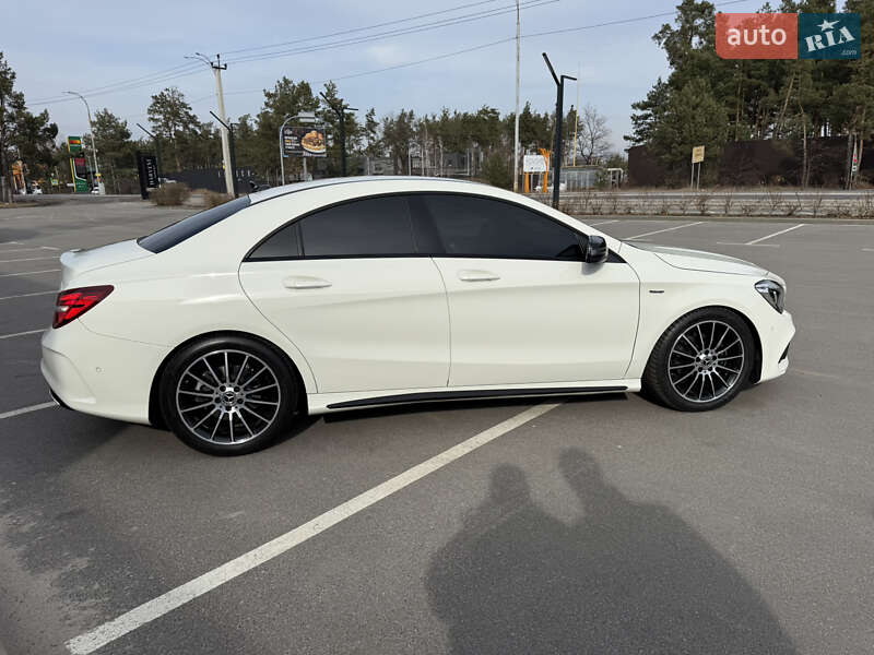 Седан Mercedes-Benz CLA-Class 2017 в Киеве