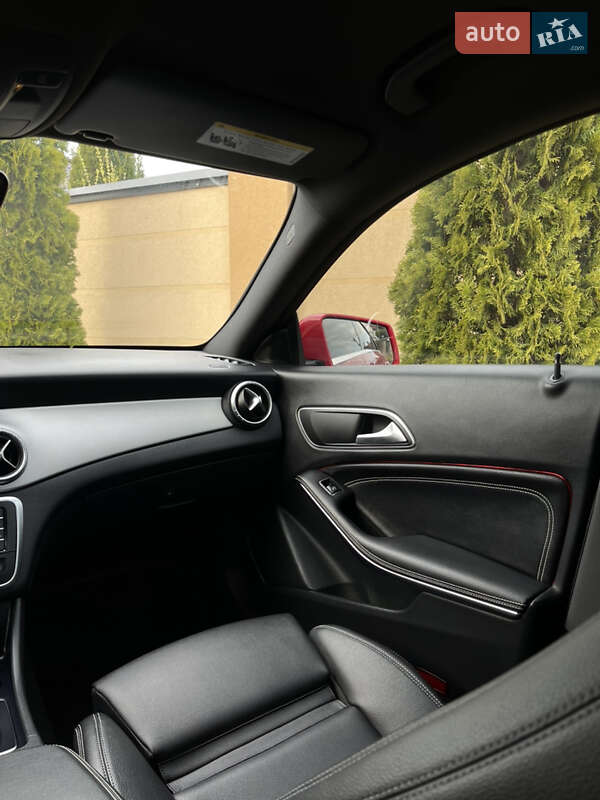Седан Mercedes-Benz CLA-Class 2016 в Львове