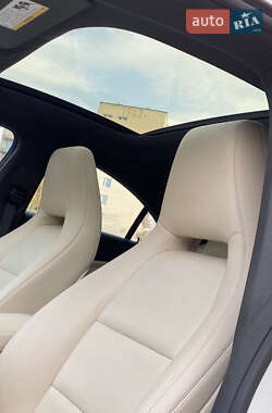 Седан Mercedes-Benz CLA-Class 2018 в 