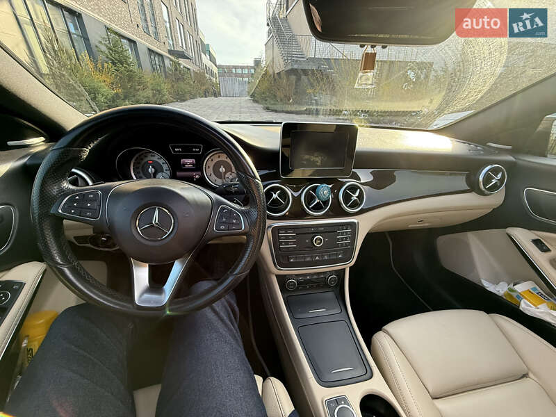 Седан Mercedes-Benz CLA-Class 2015 в Киеве