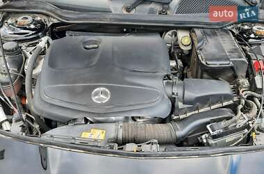 Седан Mercedes-Benz CLA-Class 2018 в 
