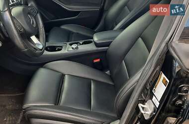 Седан Mercedes-Benz CLA-Class 2018 в 
