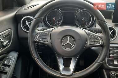 Седан Mercedes-Benz CLA-Class 2018 в 
