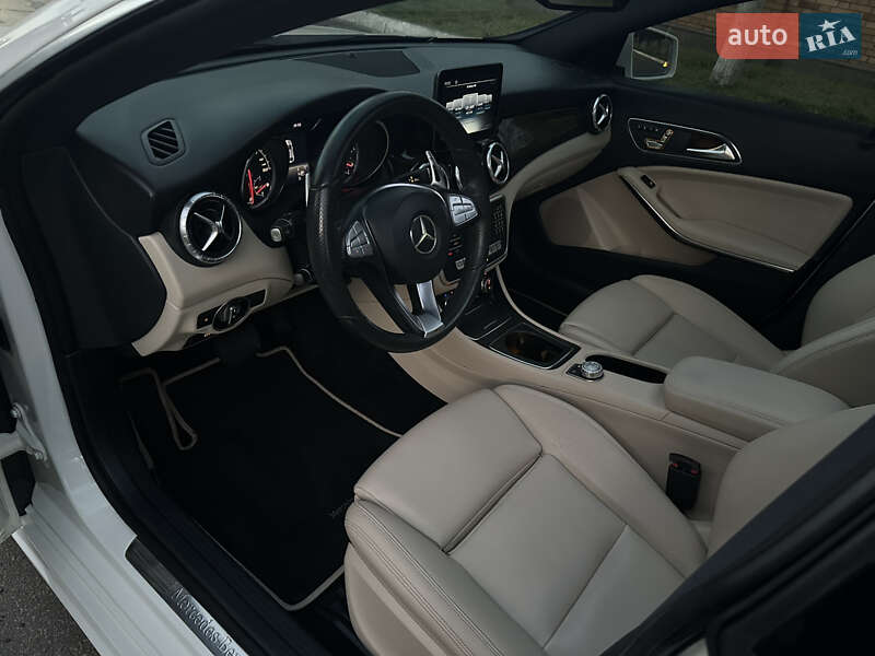 Седан Mercedes-Benz CLA-Class 2017 в Дніпрі