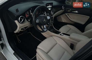 Седан Mercedes-Benz CLA-Class 2017 в 