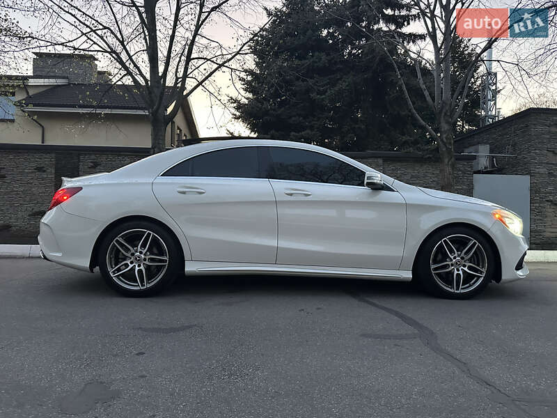Седан Mercedes-Benz CLA-Class 2017 в Дніпрі