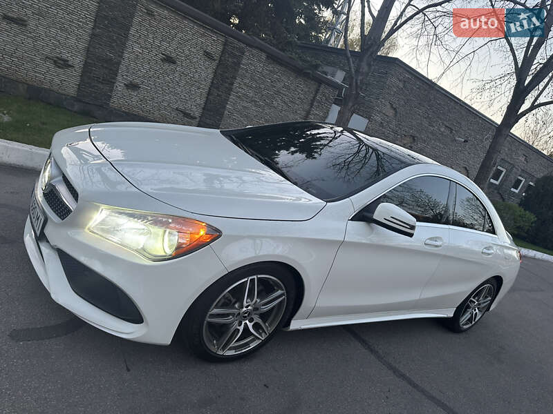 Седан Mercedes-Benz CLA-Class 2017 в Дніпрі