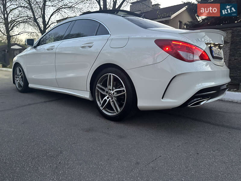 Седан Mercedes-Benz CLA-Class 2017 в Дніпрі