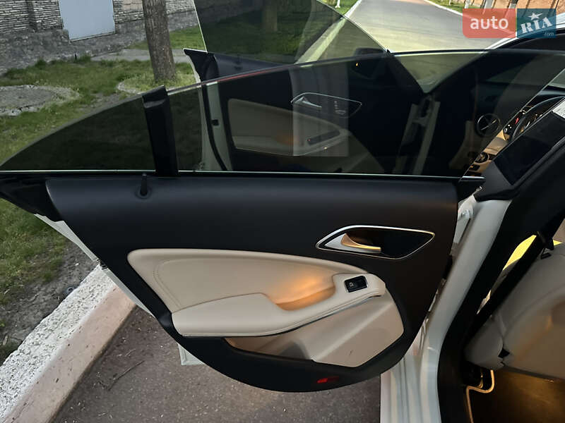 Седан Mercedes-Benz CLA-Class 2017 в Дніпрі