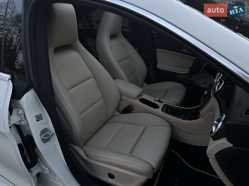 Седан Mercedes-Benz CLA-Class 2017 в Дніпрі