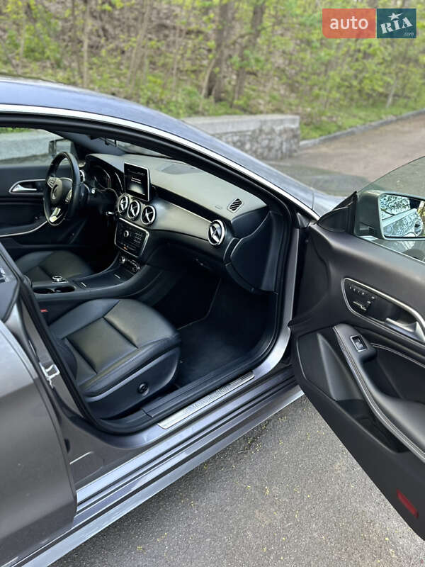 Седан Mercedes-Benz CLA-Class 2015 в Киеве