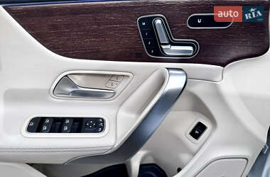 Седан Mercedes-Benz CLA-Class 2019 в 