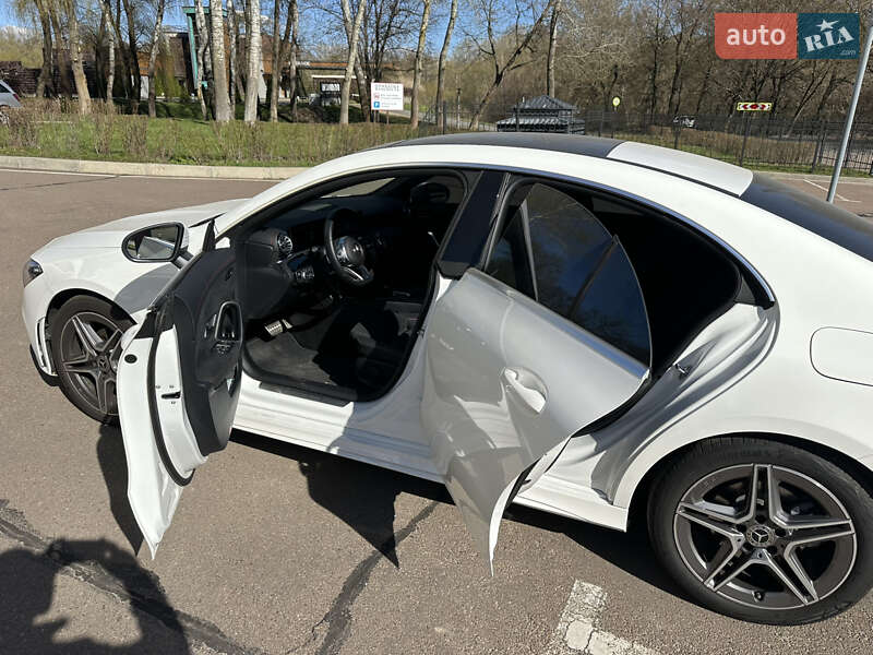 Седан Mercedes-Benz CLA-Class 2022 в Чернигове